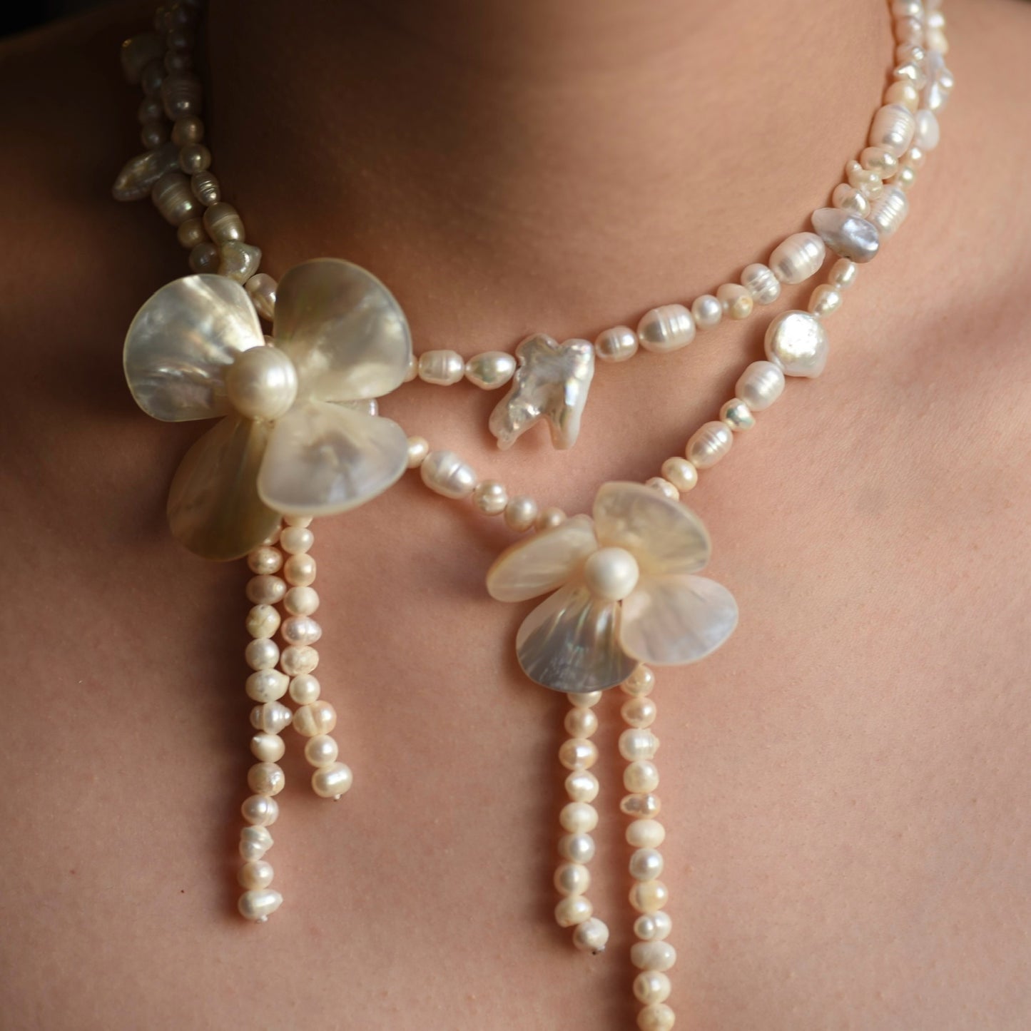 Perlmut Flower Necklace
