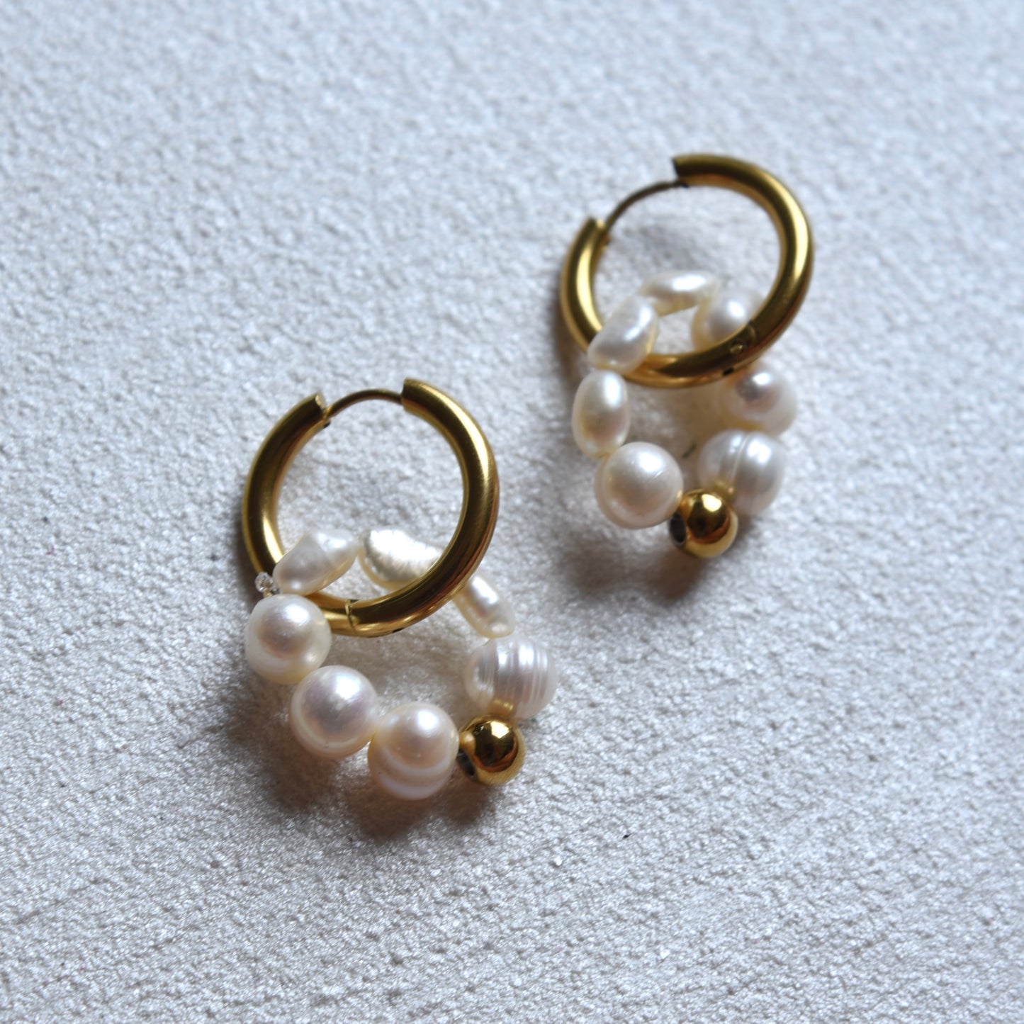 Gold Pearly Earrings