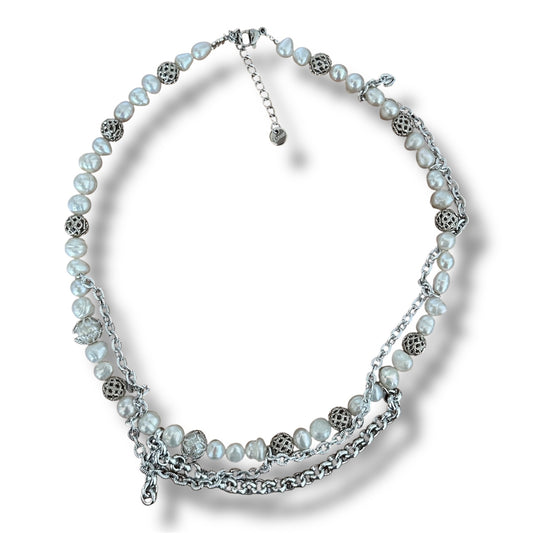 Chained Pearl Necklace